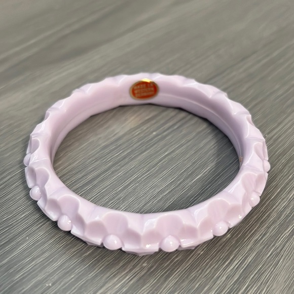 Vintage Light Purple Plastic Bangle with Flower Design, EUC - Picture 2 of 6
